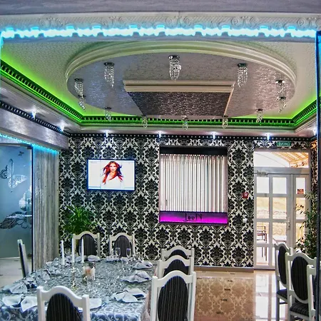 Inn Mini Leon Lalovo